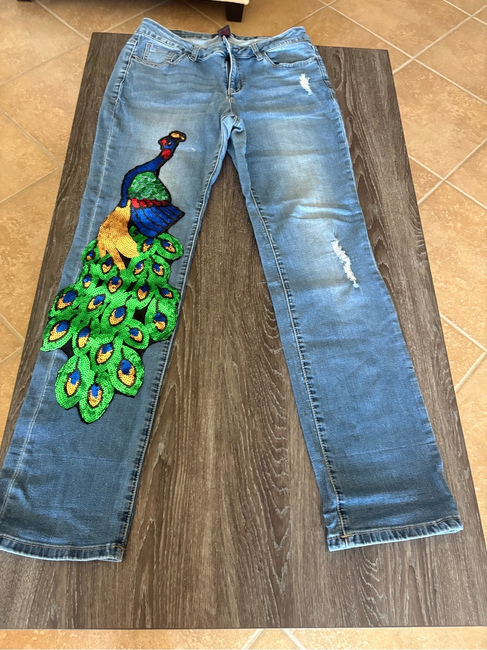 Silver Jeans Light Blue Straight Leg Jeans with Sequin Green Peacock